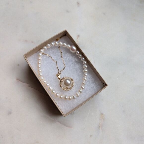 NIB Pacific Palm Pearl Necklace & Bracelet Set | Women’s Jewelry Gift Boxed - Picture 2 of 6